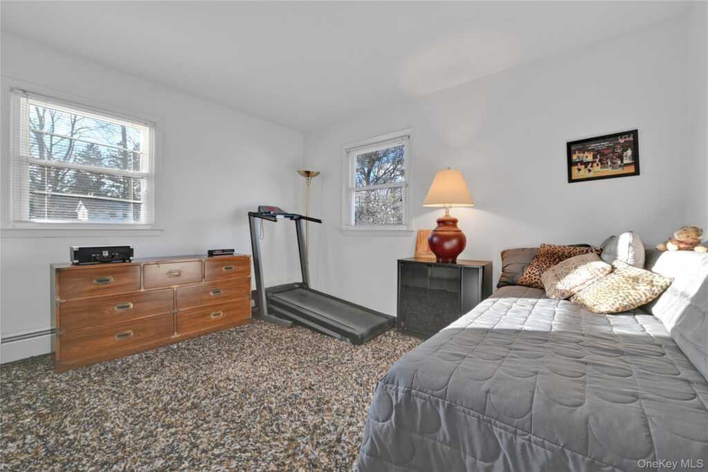 8 Jennifer Drive, New City, NY 10956 - Photo 21 of 35