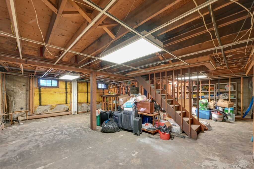 8 Jennifer Drive, New City, NY 10956 - Photo 29 of 35