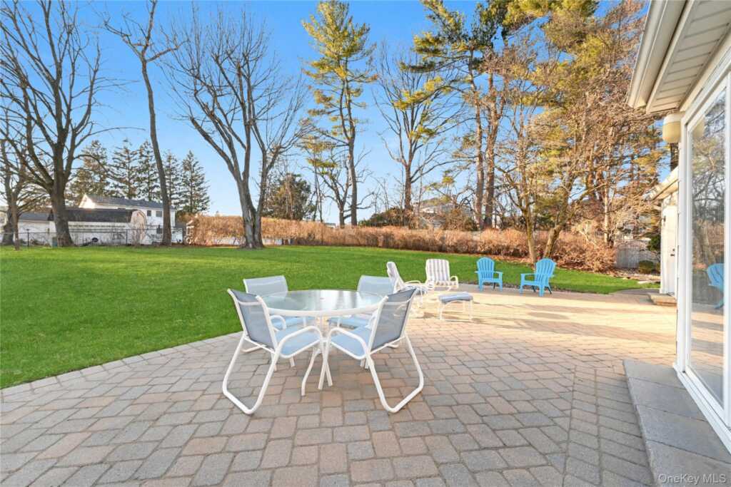 8 Jennifer Drive, New City, NY 10956 - Photo 32 of 35