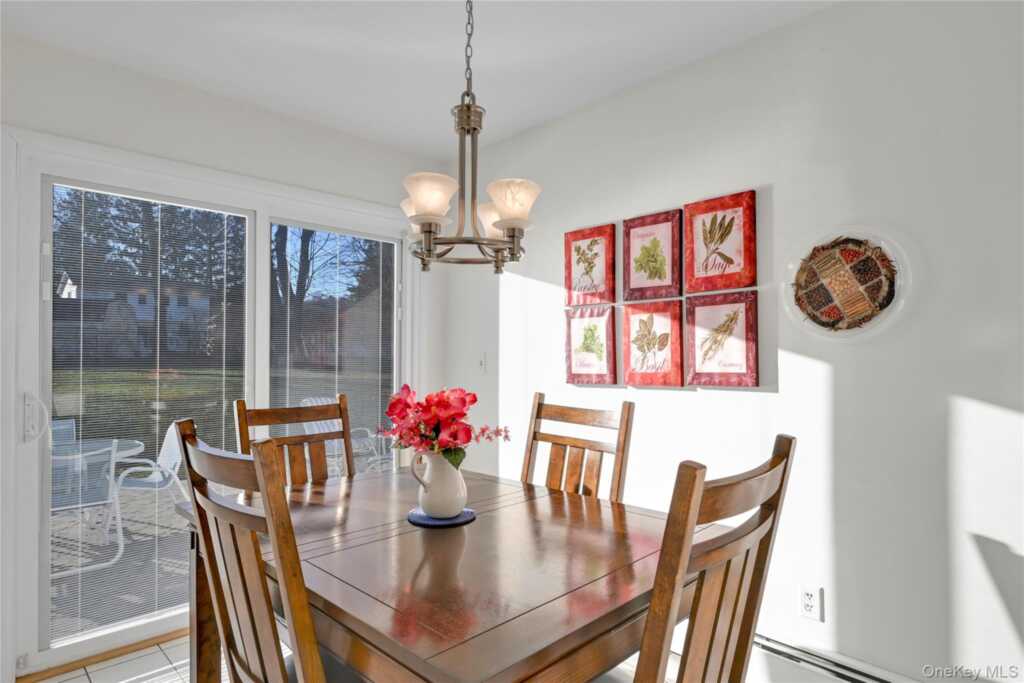 8 Jennifer Drive, New City, NY 10956 - Photo 8 of 35