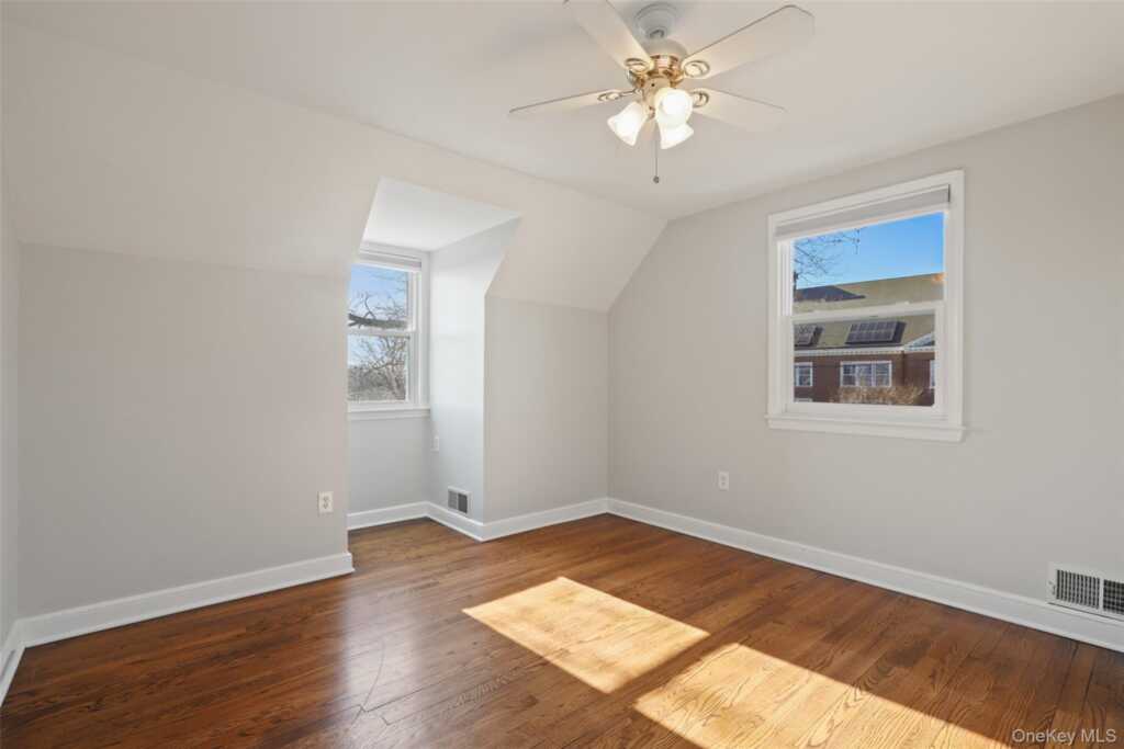 3 Oakridge Drive, Rye, NY 10573 - Photo 13 of 25