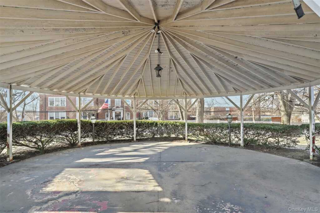 3 Oakridge Drive, Rye, NY 10573 - Photo 18 of 25