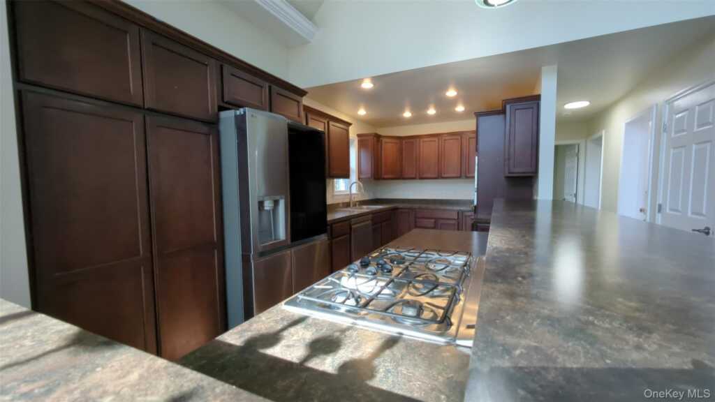 316 Union Avenue, Rye, NY 10543 - Photo 9 of 29