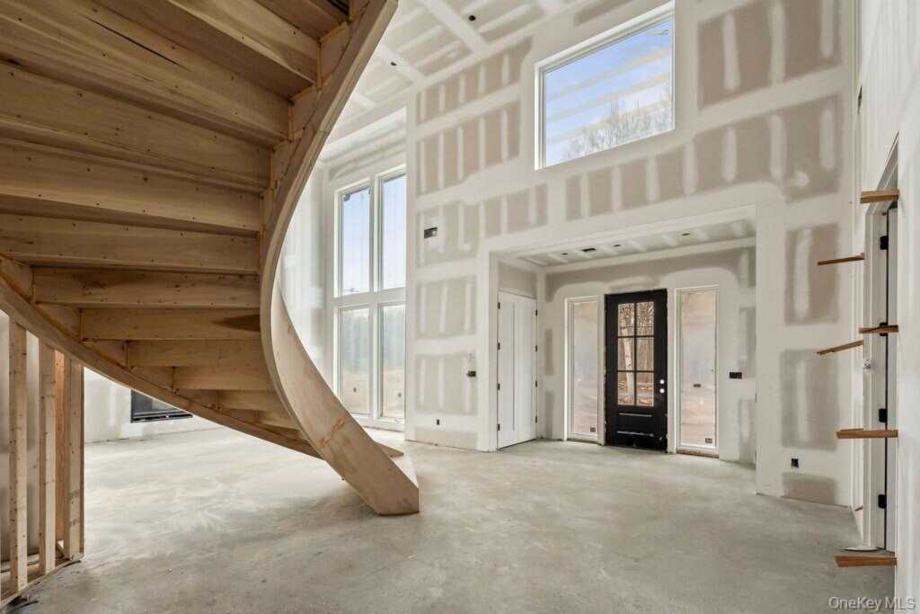 94 Viola Road, Suffern, NY 10901 - Photo 3 of 19