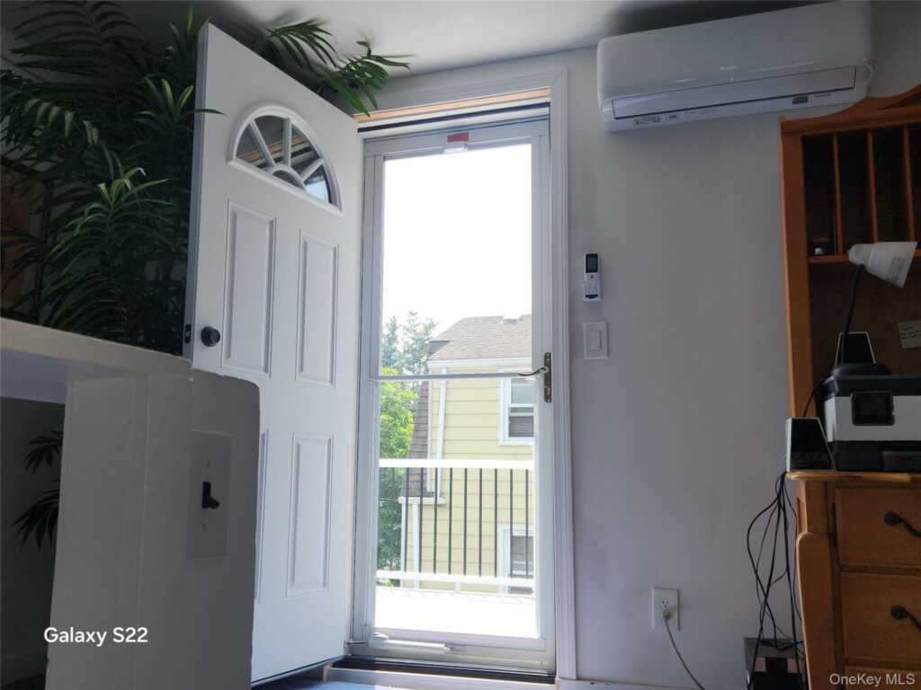 46 Randolph Road, White Plains, NY 10607 - Photo 11 of 16