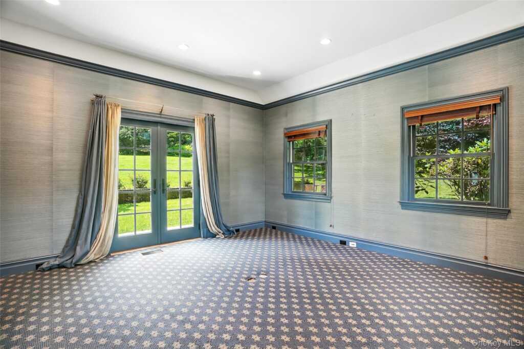 6 Club Road, Rye, NY 10580 - Photo 12 of 28