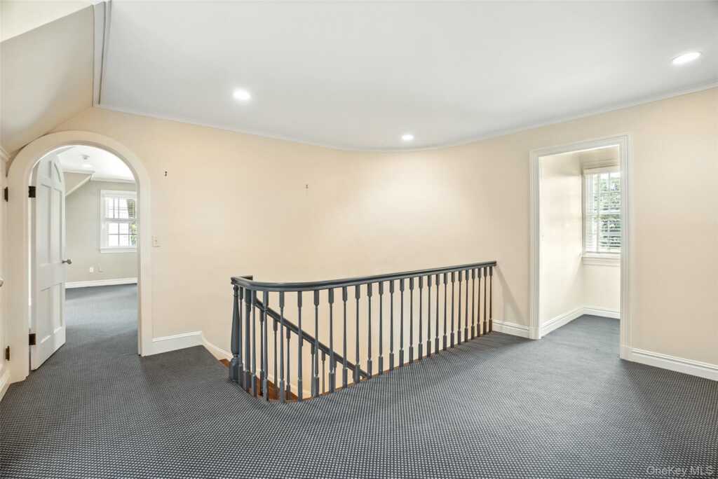 6 Club Road, Rye, NY 10580 - Photo 13 of 28