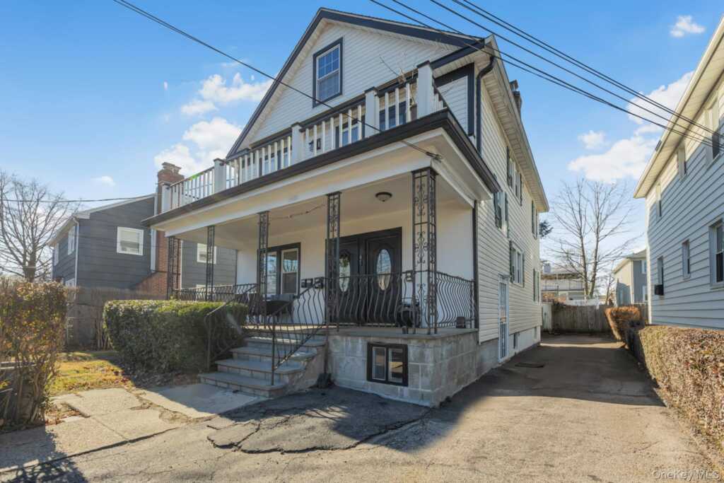 168 Stephenson Boulevard, New Rochelle, NY 10801 - Photo 2 of 22