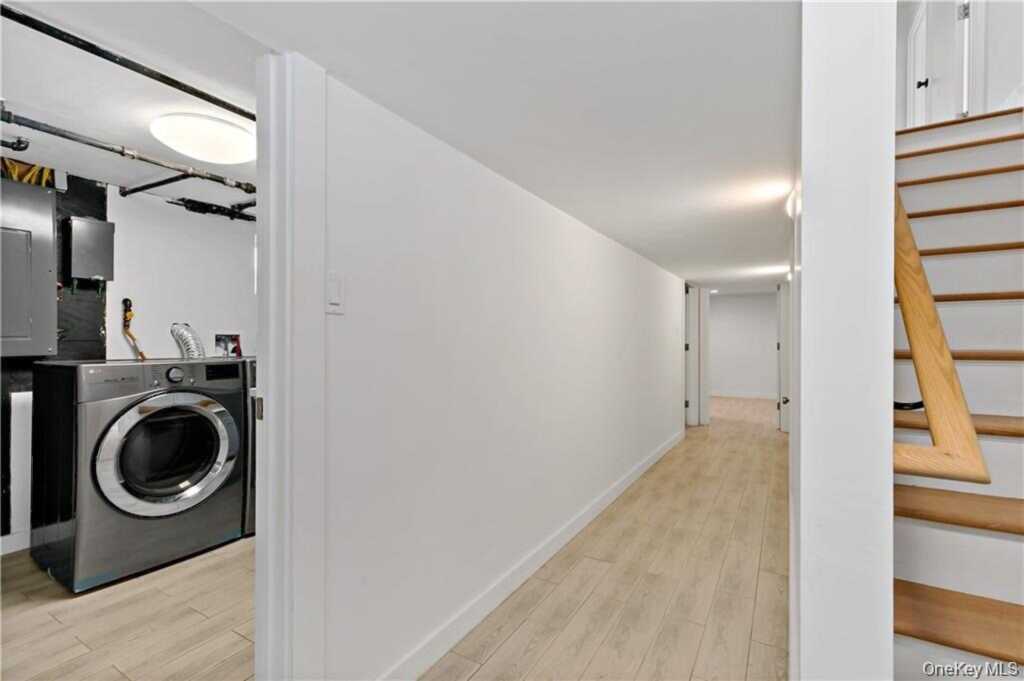 9 Lyons Place, New Rochelle, NY 10801 - Photo 15 of 28