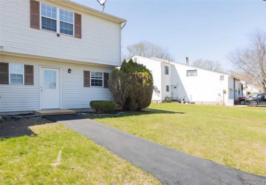 41 Albacon Road, Nanuet, NY 10954