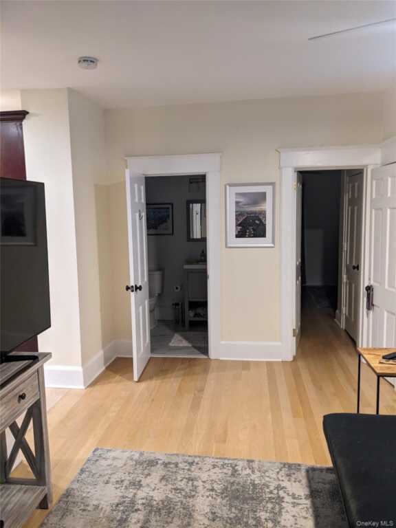 71 Longview Avenue, White Plains, NY 10605 - Photo 15 of 32