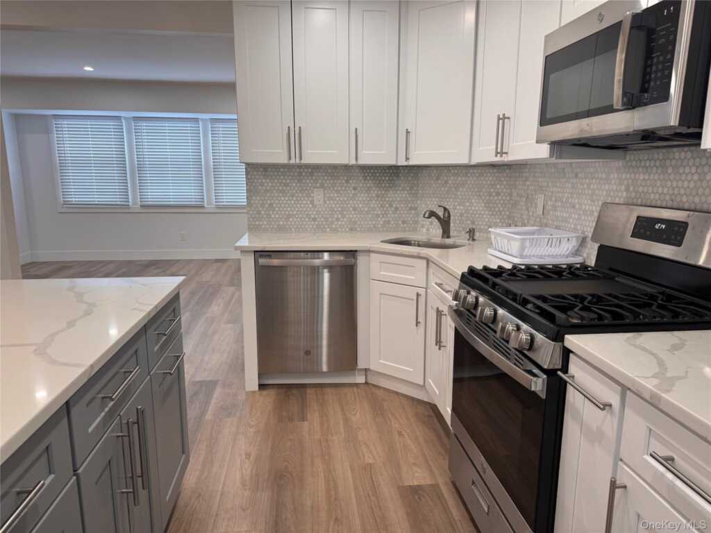 44 Twin Elms Lane, New City, NY 10956 - Photo 11 of 32