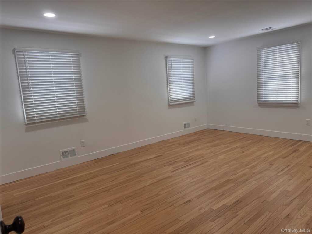 44 Twin Elms Lane, New City, NY 10956 - Photo 18 of 32