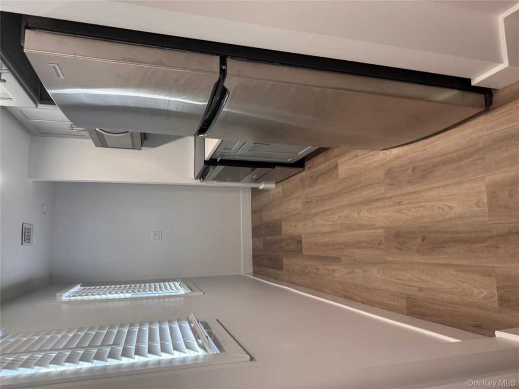 44 Twin Elms Lane, New City, NY 10956 - Photo 24 of 32