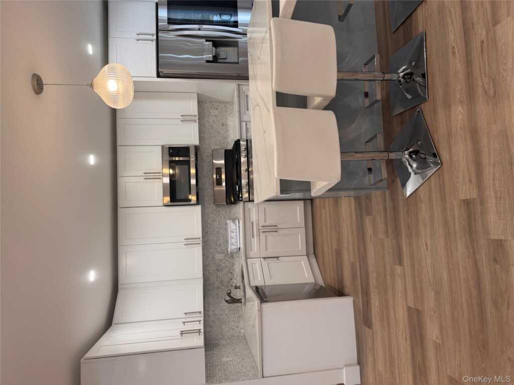 44 Twin Elms Lane, New City, NY 10956 - Photo 8 of 32