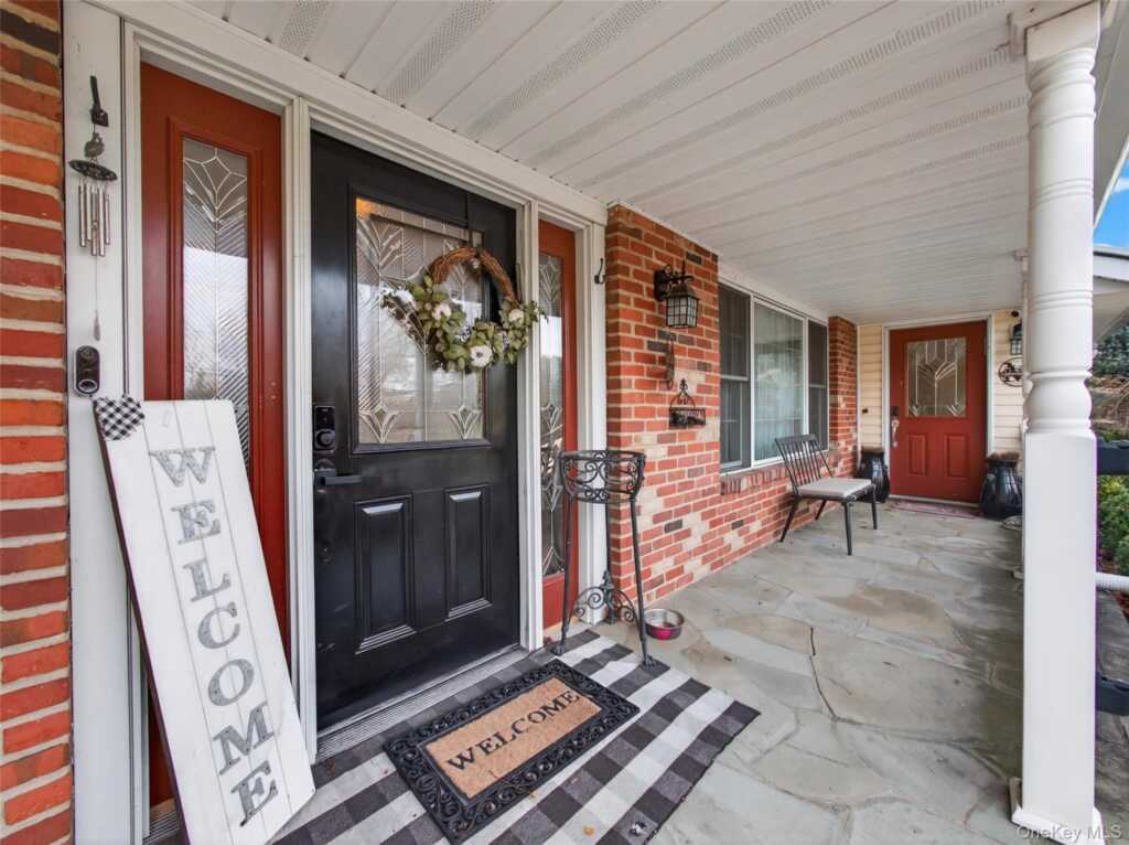 3 Claremont Lane, Suffern, NY 10901 - Photo 4 of 44