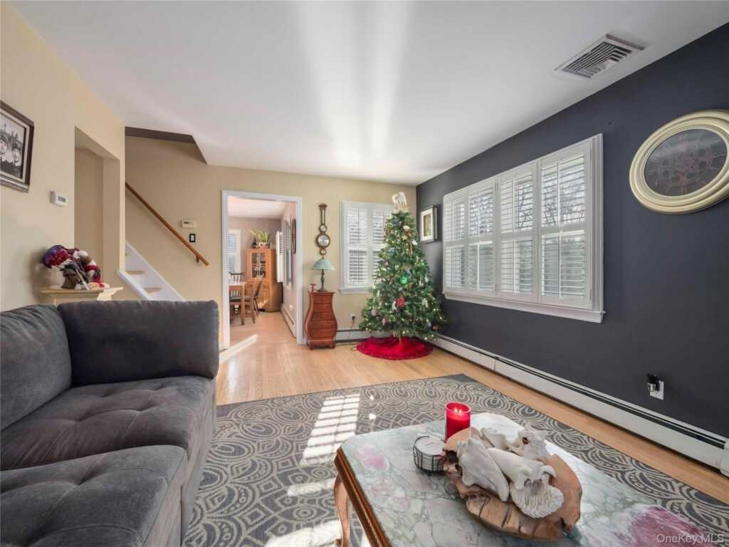 4 Goebel Road, New City, NY 10956 - Photo 5 of 32