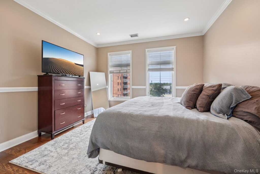 410 Westchester Avenue, Unit #202, Rye, NY 10573 - Photo 13 of 26