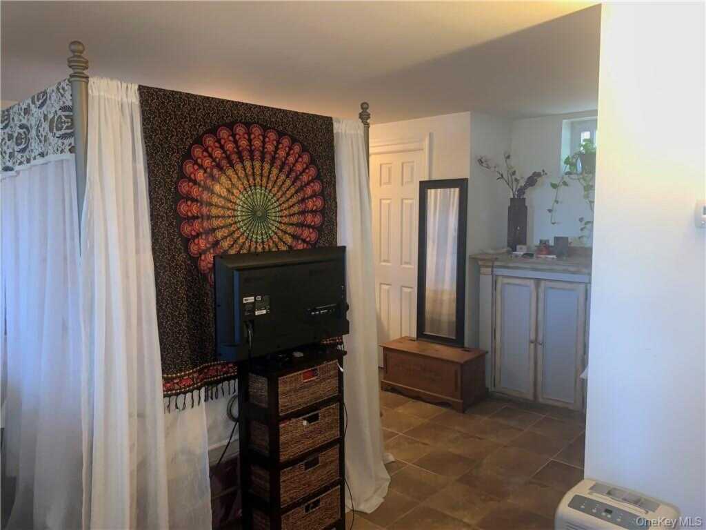 306 Ellen Street, Nyack, NY 10960 - Photo 11 of 13