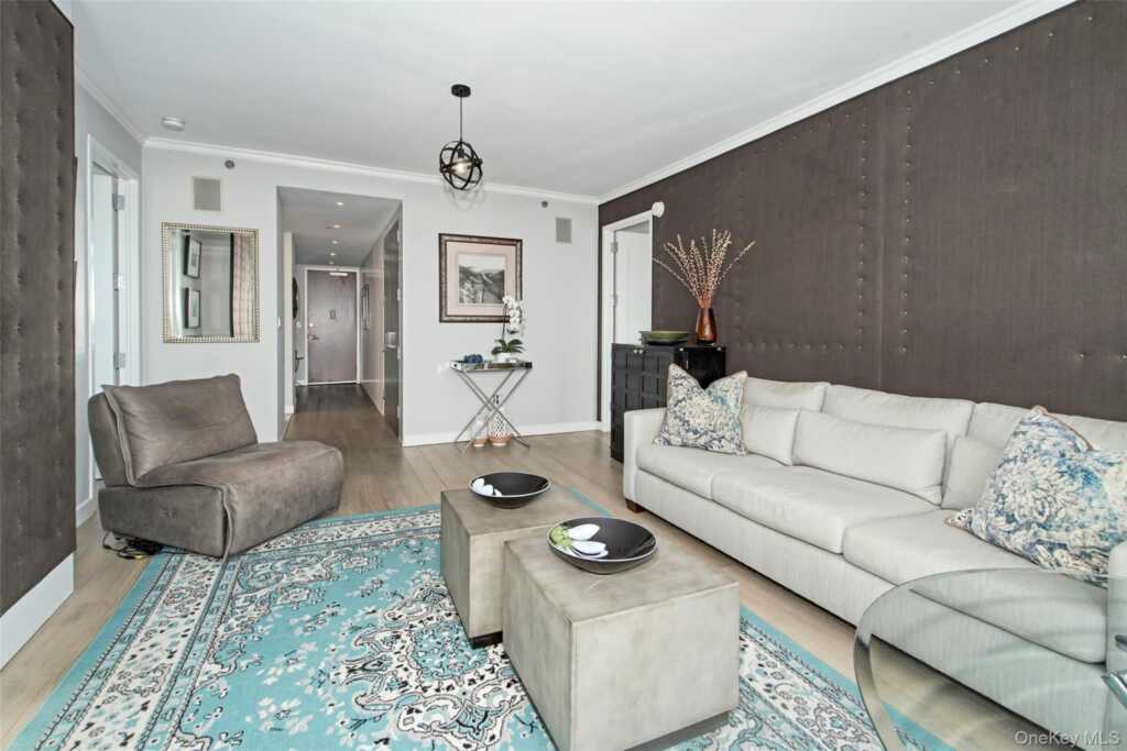 10 City Place, Unit #PH4C, White Plains, NY 10601 - Photo 11 of 38