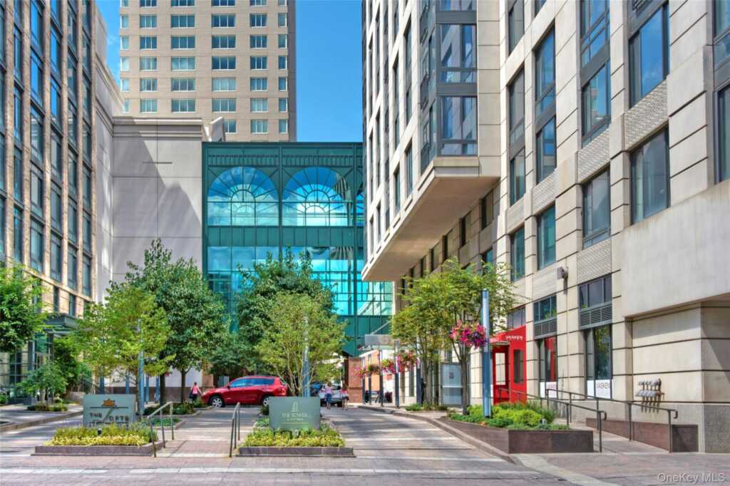 10 City Place, Unit #PH4C, White Plains, NY 10601 - Photo 25 of 38