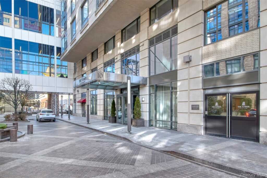 10 City Place, Unit #PH4C, White Plains, NY 10601 - Photo 27 of 38