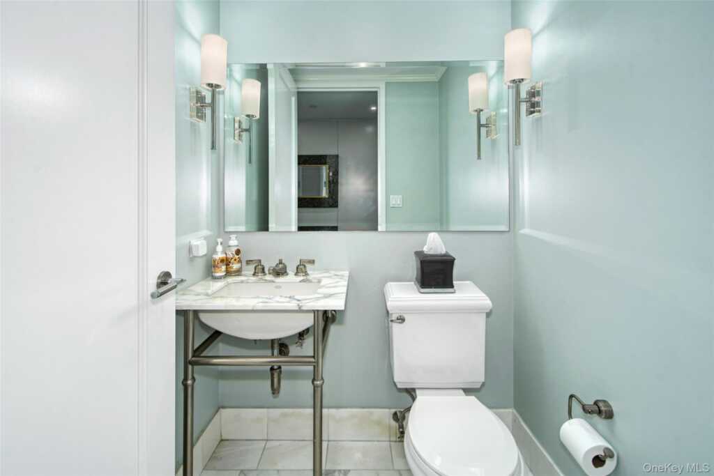 10 City Place, Unit #PH4C, White Plains, NY 10601 - Photo 6 of 38