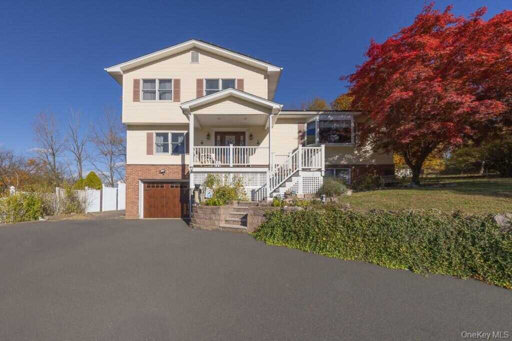 9 Georgian Drive, Stony Point, NY 10980 - Photo 3 of 36