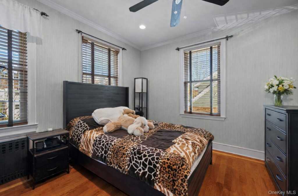 132 Mayflower Avenue, New Rochelle, NY 10801 - Photo 11 of 23