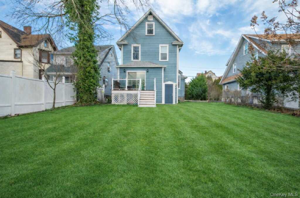 132 Mayflower Avenue, New Rochelle, NY 10801 - Photo 17 of 23