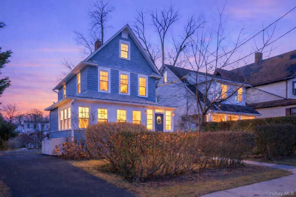 132 Mayflower Avenue, New Rochelle, NY 10801 - Photo 2 of 23