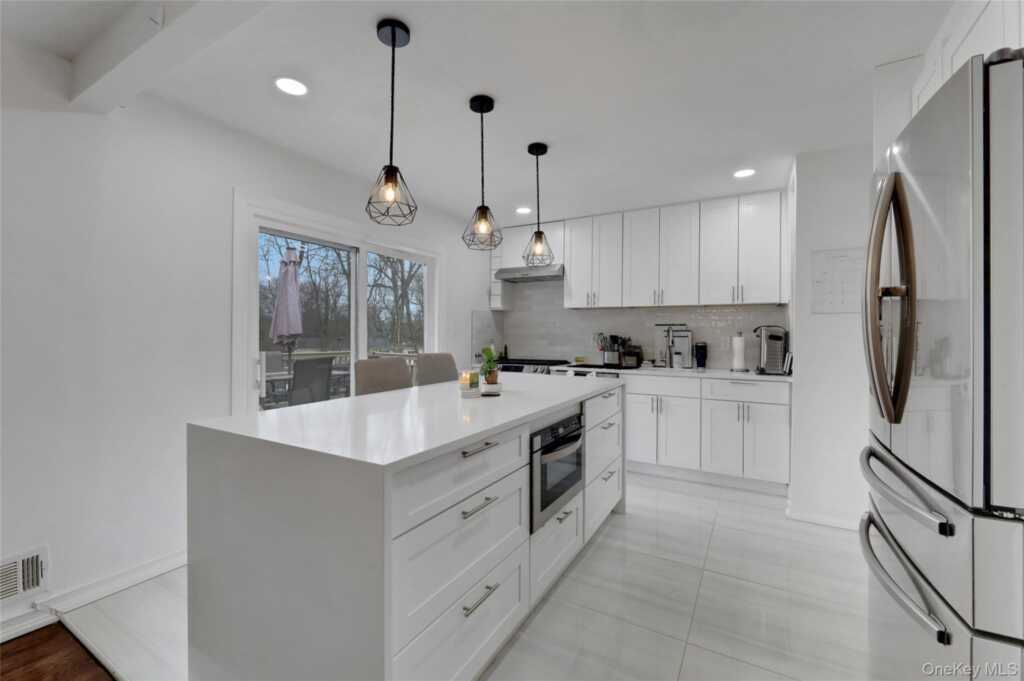 8 Jodi Lane, New City, NY 10956 - Photo 13 of 37