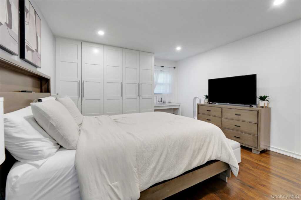 8 Jodi Lane, New City, NY 10956 - Photo 23 of 37