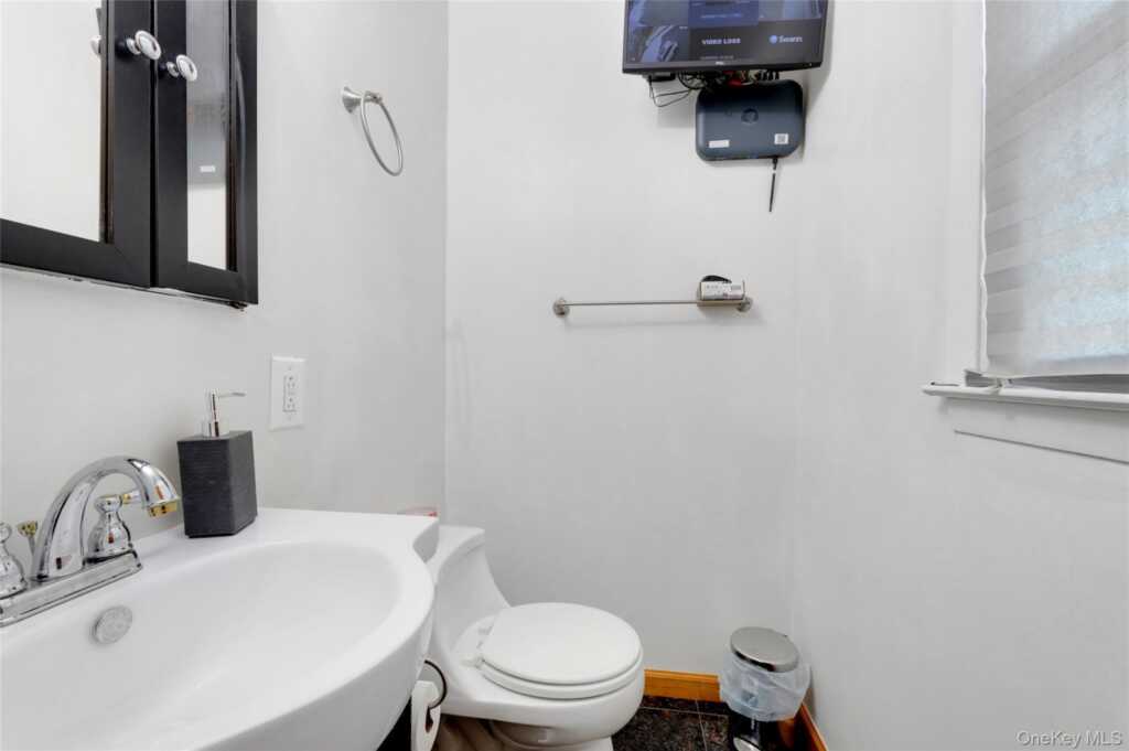 8 Jodi Lane, New City, NY 10956 - Photo 24 of 37