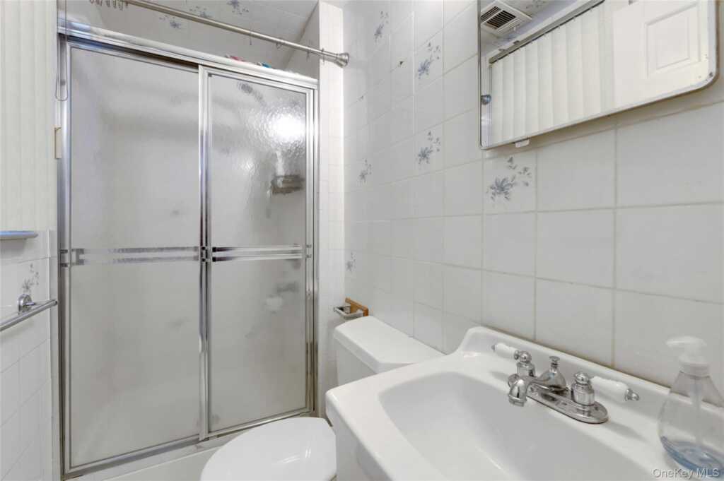 8 Jodi Lane, New City, NY 10956 - Photo 29 of 37