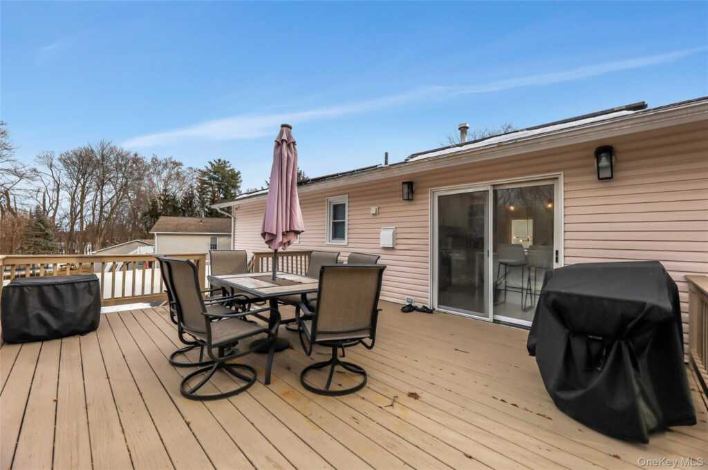 8 Jodi Lane, New City, NY 10956 - Photo 32 of 37