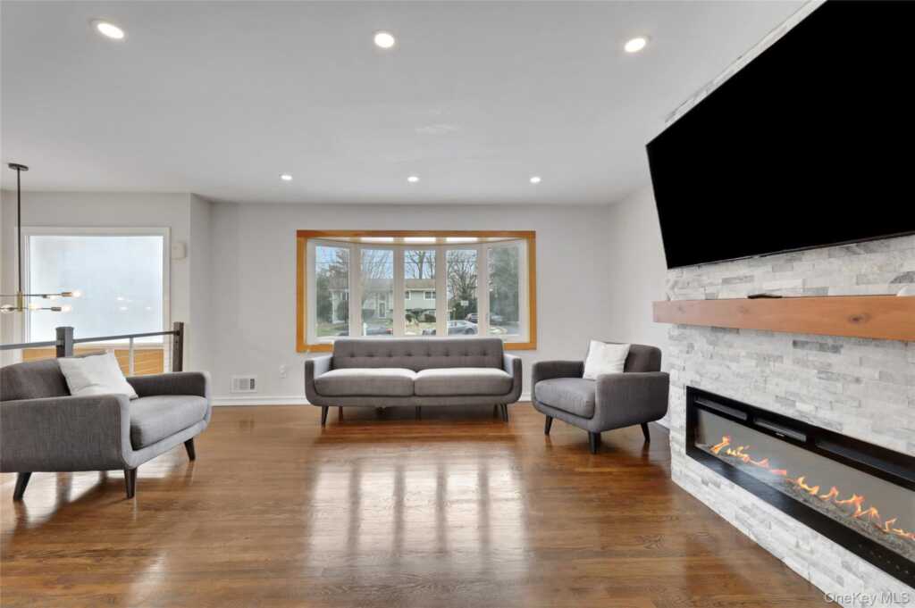 8 Jodi Lane, New City, NY 10956 - Photo 9 of 37