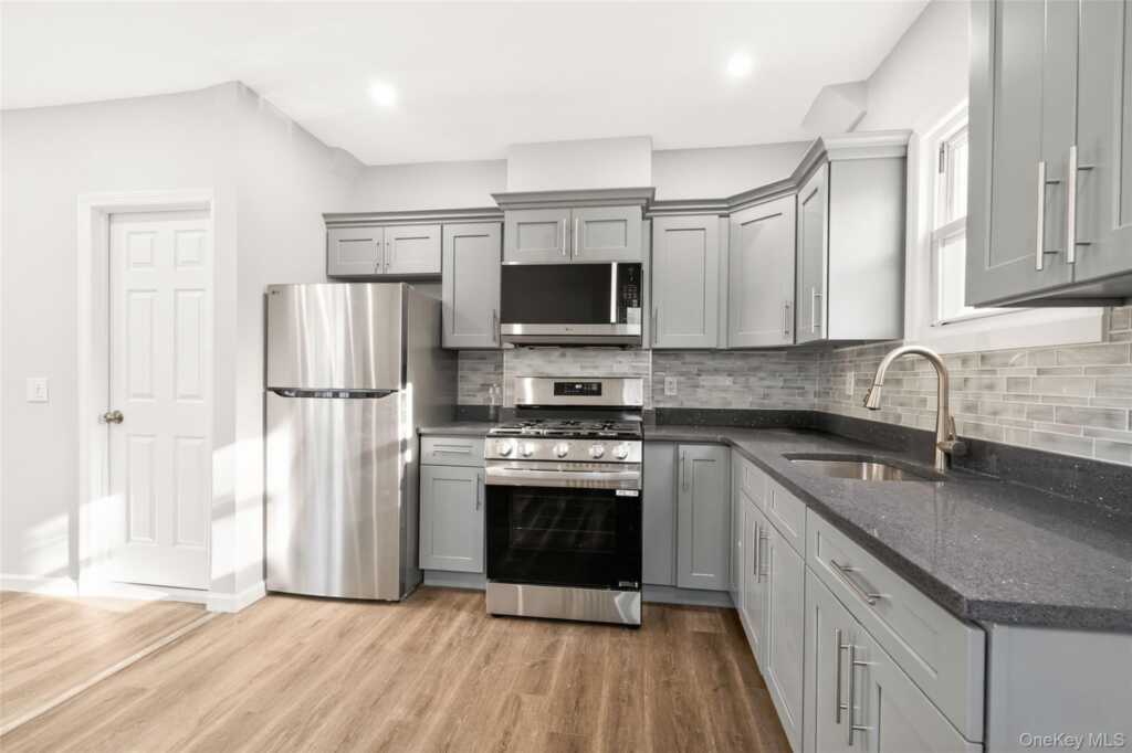 21 Elysian Avenue, Unit #C, Nyack, NY 10960 - Photo 3 of 21