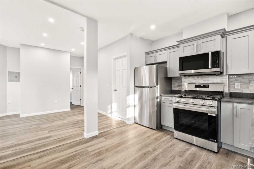 21 Elysian Avenue, Unit #C, Nyack, NY 10960 - Photo 4 of 21