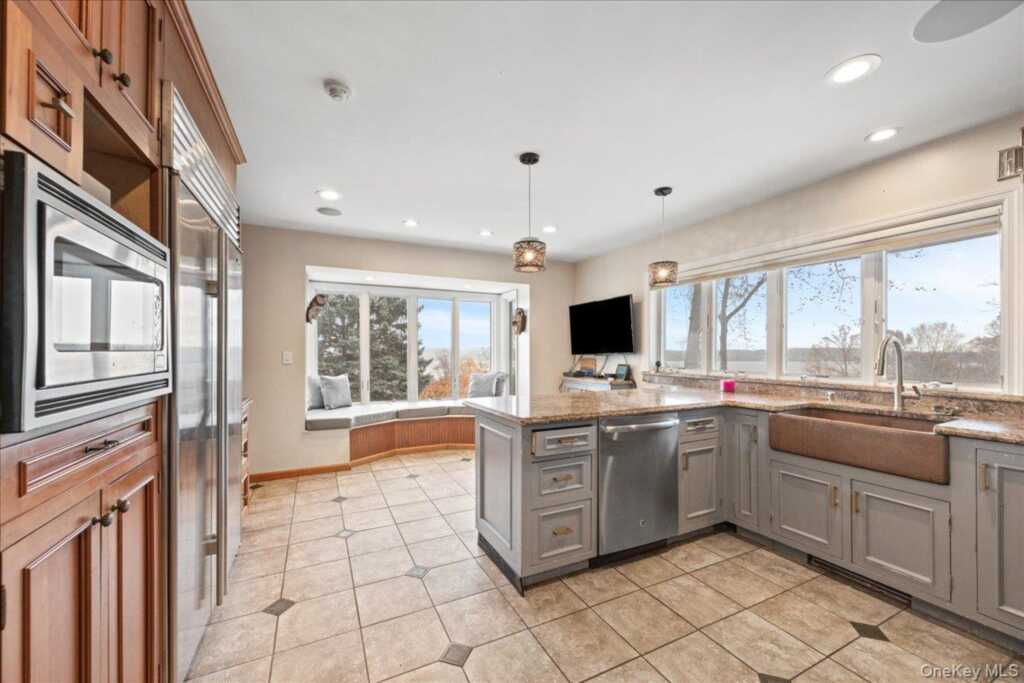 772 Route 9W, Nyack, NY 10960 - Photo 5 of 19