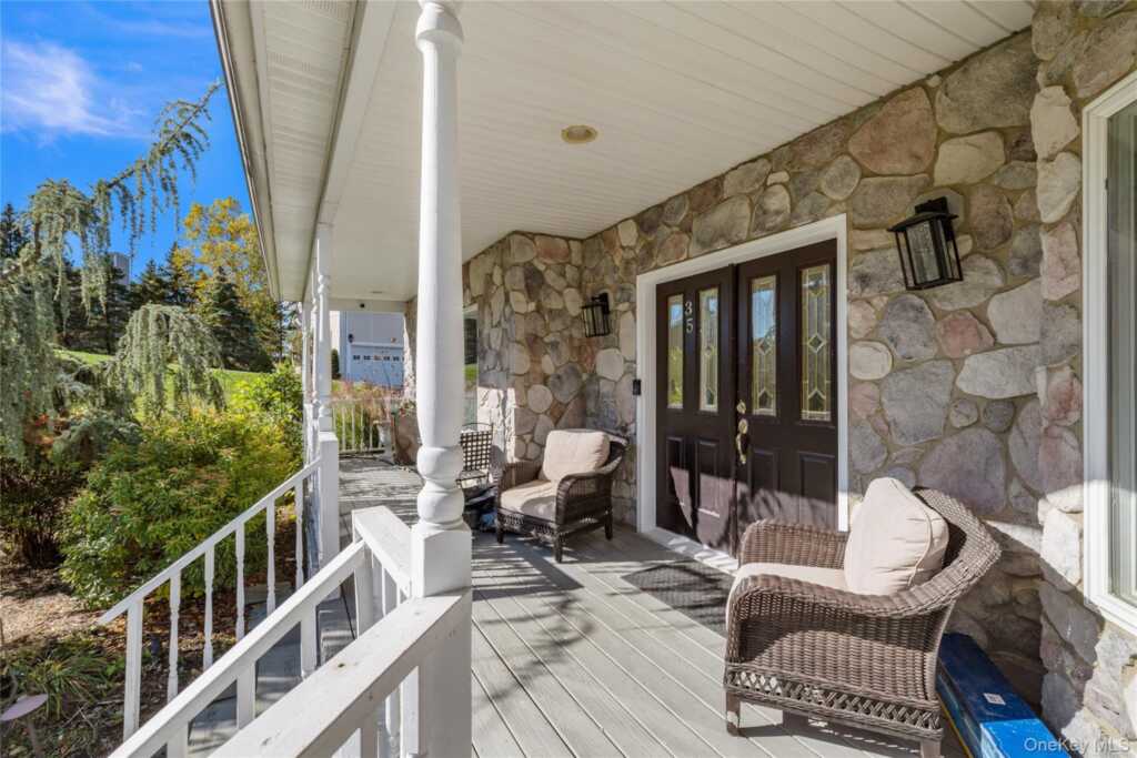 35 Pierce Drive, Stony Point, NY 10980 - Photo 4 of 45