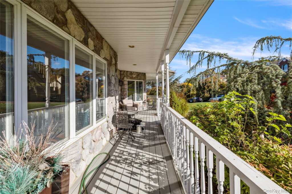 35 Pierce Drive, Stony Point, NY 10980 - Photo 5 of 45