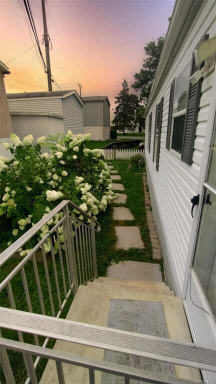 57 Mountain View Mobile Home Park, Stony Point, NY 10980 - Photo 12 of 15