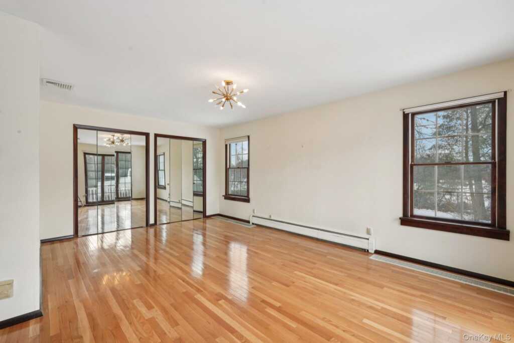 12 Stratford Place, New City, NY 10956 - Photo 21 of 47