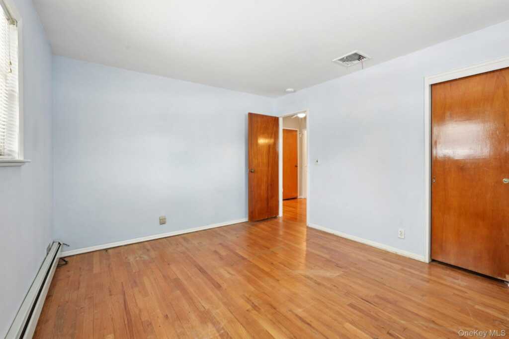 12 Stratford Place, New City, NY 10956 - Photo 33 of 47