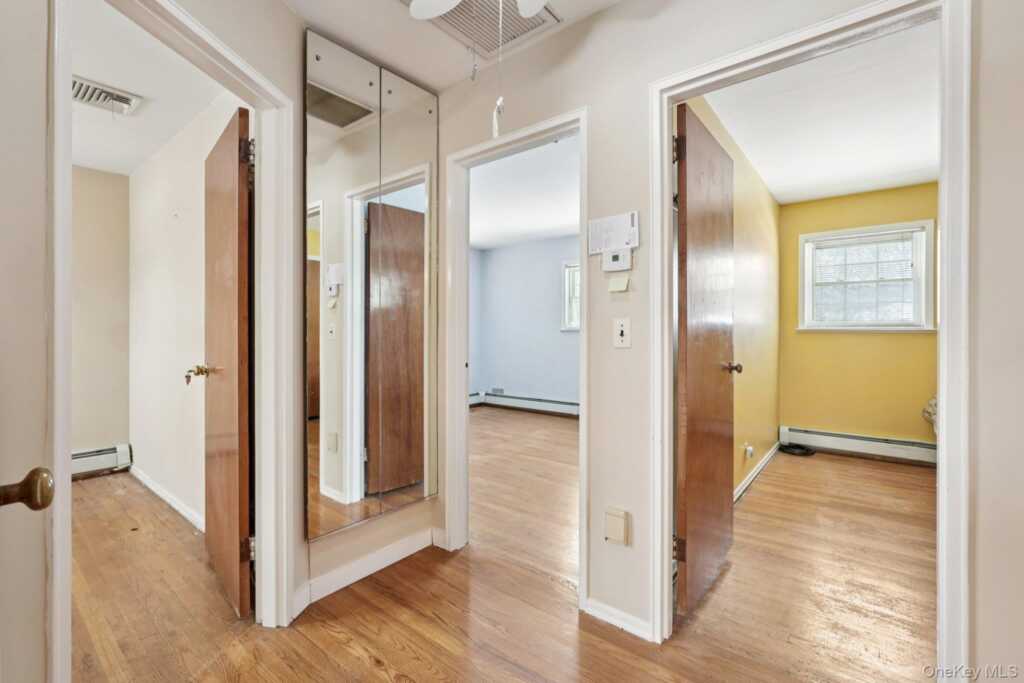 12 Stratford Place, New City, NY 10956 - Photo 36 of 47