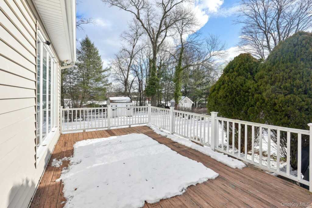 12 Stratford Place, New City, NY 10956 - Photo 38 of 47