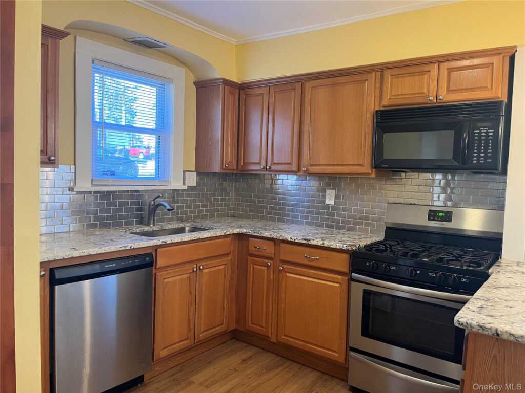 50 Prospect Street, Nanuet, NY 10954 - Photo 5 of 19