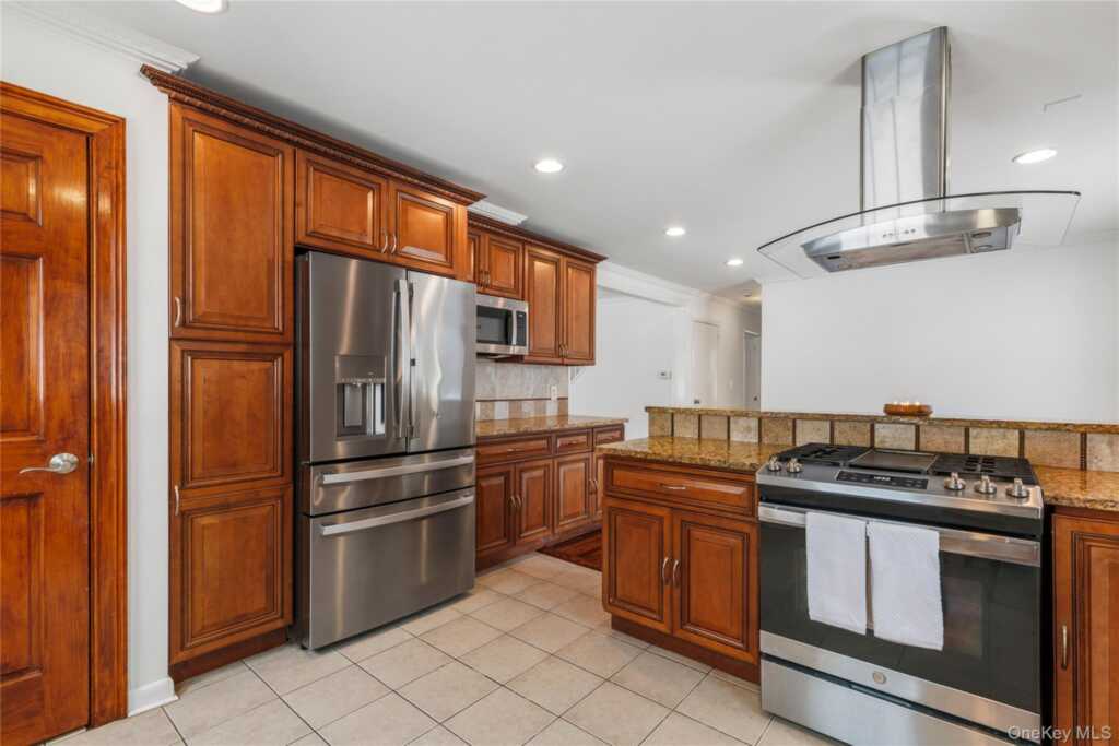 116 North Street, Rye, NY 10580 - Photo 6 of 27