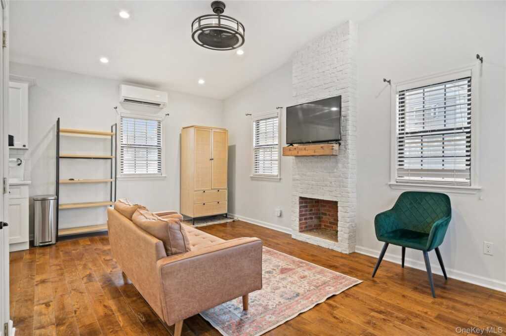 150 Kings Highway, New Rochelle, NY 10801 - Photo 4 of 19